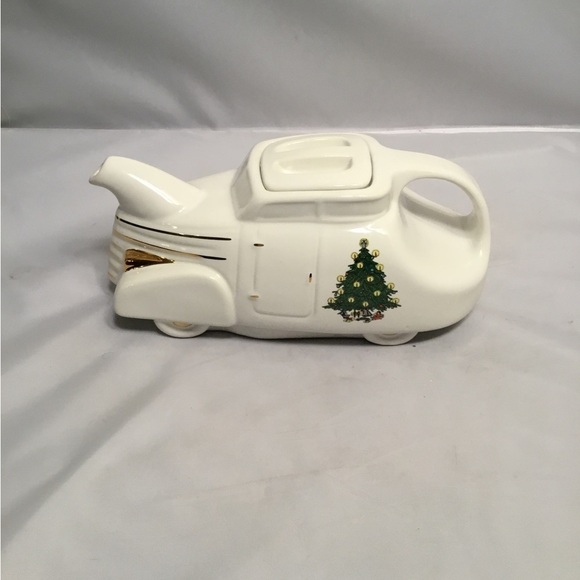 HOLIDAY AUTOMOBILE TEAPOT BY HALL - Picture 1 of 9